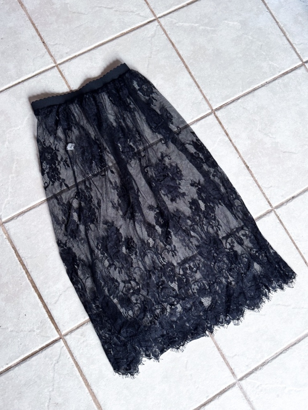 Temu • Lace Skirt / Slip